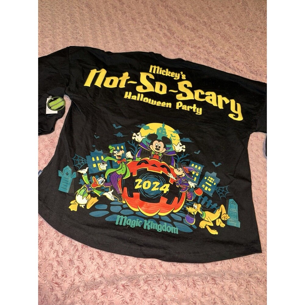 2024 Disney Mickey's Not So Scary Halloween Party GLOW Spirit Jersey Small NWT